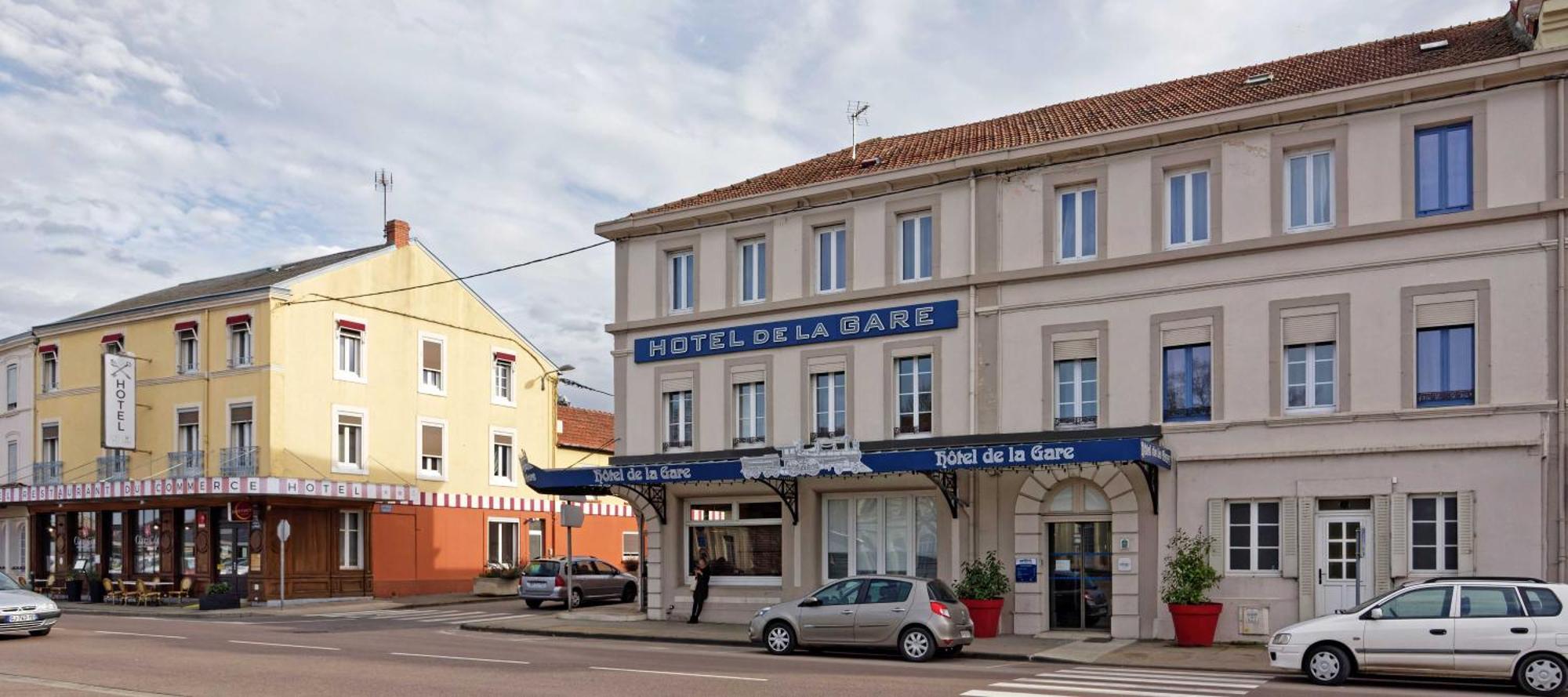 Contact Hotel De La Gare Et Son Restaurant Cote A Cote Autun Exterior photo