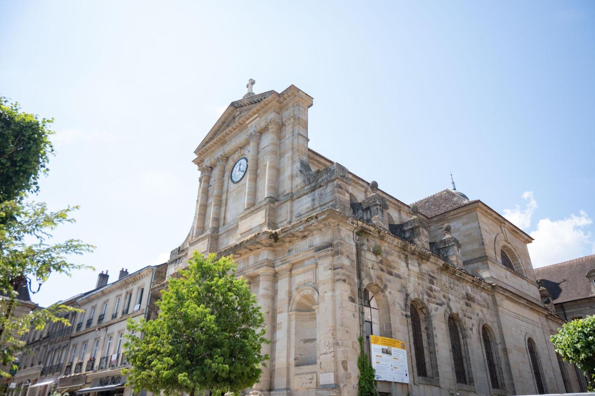 Contact Hotel De La Gare Et Son Restaurant Cote A Cote Autun Exterior photo