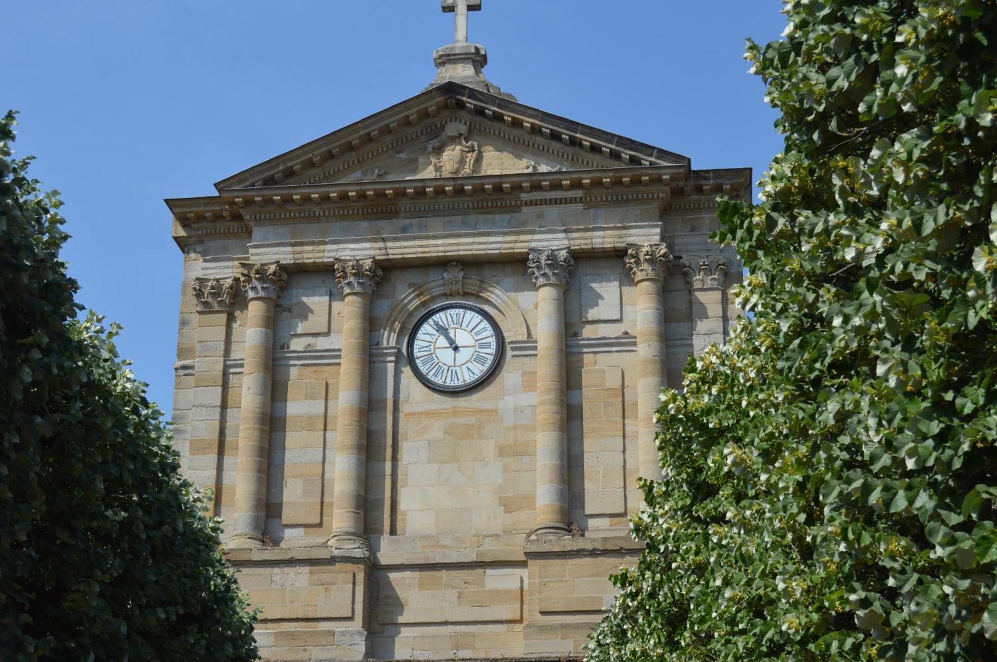 Contact Hotel De La Gare Et Son Restaurant Cote A Cote Autun Exterior photo